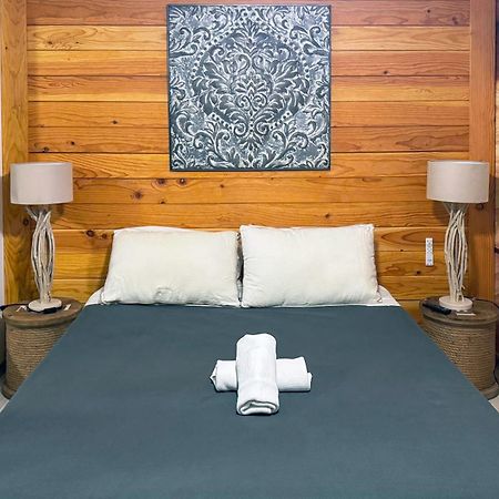 Le Jardin De Celina Bed and Breakfast Valensole Εξωτερικό φωτογραφία