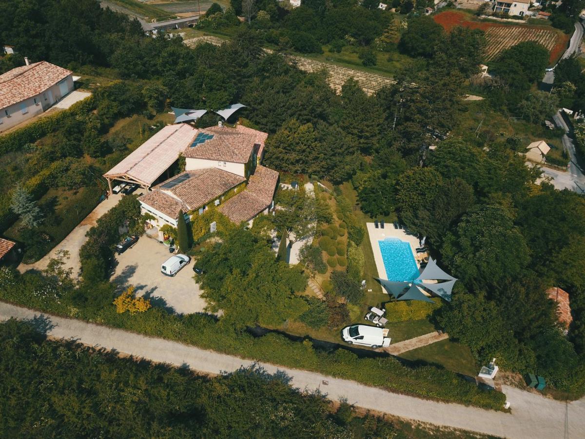 Le Jardin De Celina Bed and Breakfast Valensole Εξωτερικό φωτογραφία