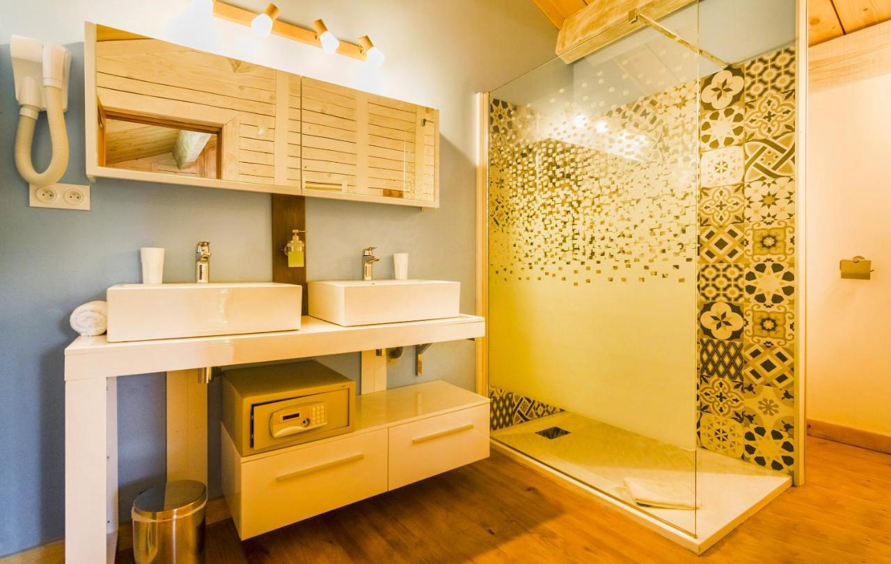 Le Jardin De Celina Bed and Breakfast Valensole Εξωτερικό φωτογραφία