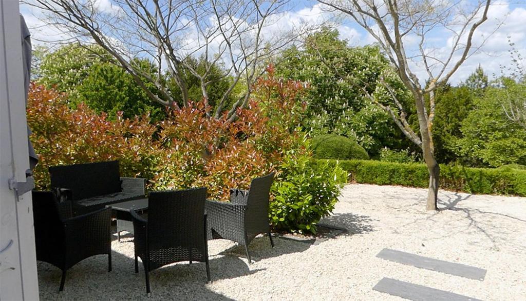 Le Jardin De Celina Bed and Breakfast Valensole Εξωτερικό φωτογραφία